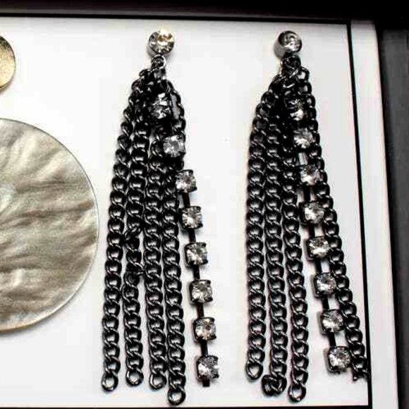 Bijoux Bar 3 Pair Dangle Earrings-Gold Gunmetal MOP Tassels Crystals Gift Box - Picture 4 of 7